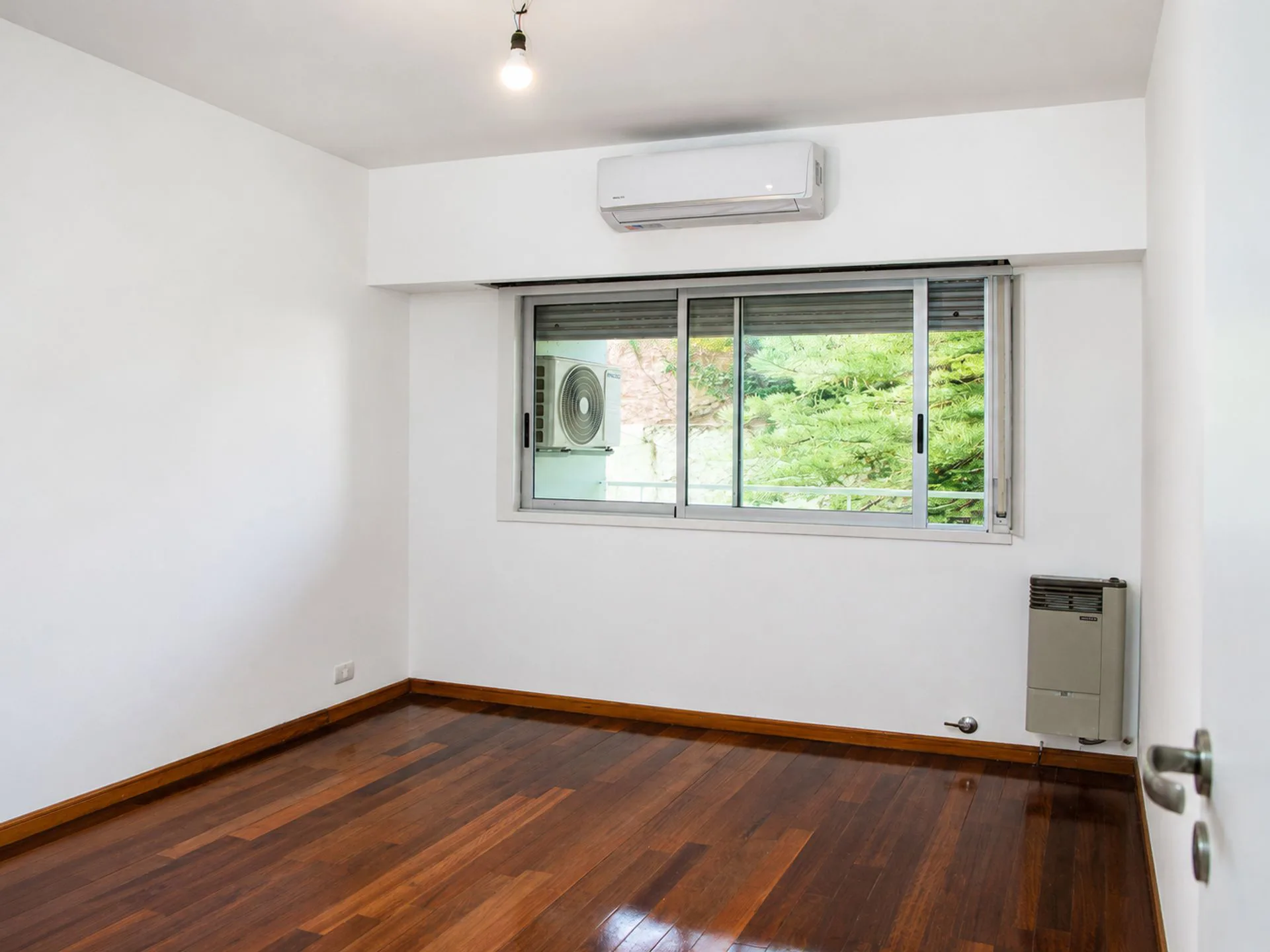 VENTA DEPTO 2 AMB PALERMO  C/COCHERA, BALCÓN foto 2