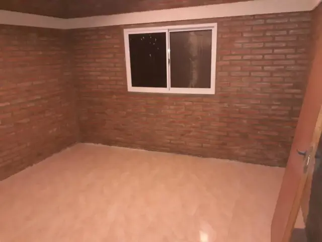 CASA ANISACATE CON AMPLIO TERRENO