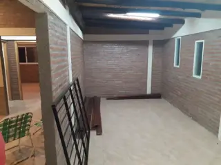 CASA ANISACATE CON AMPLIO TERRENO foto 3