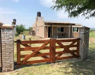 CASA ANISACATE CON AMPLIO TERRENO foto 4