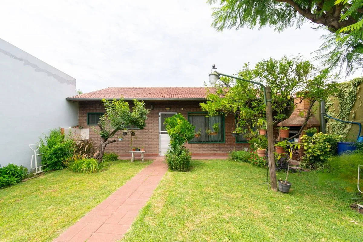 VENTA CASA 5 AMBIENTES GRAN PARQUE CASTELAR NORTE foto 4