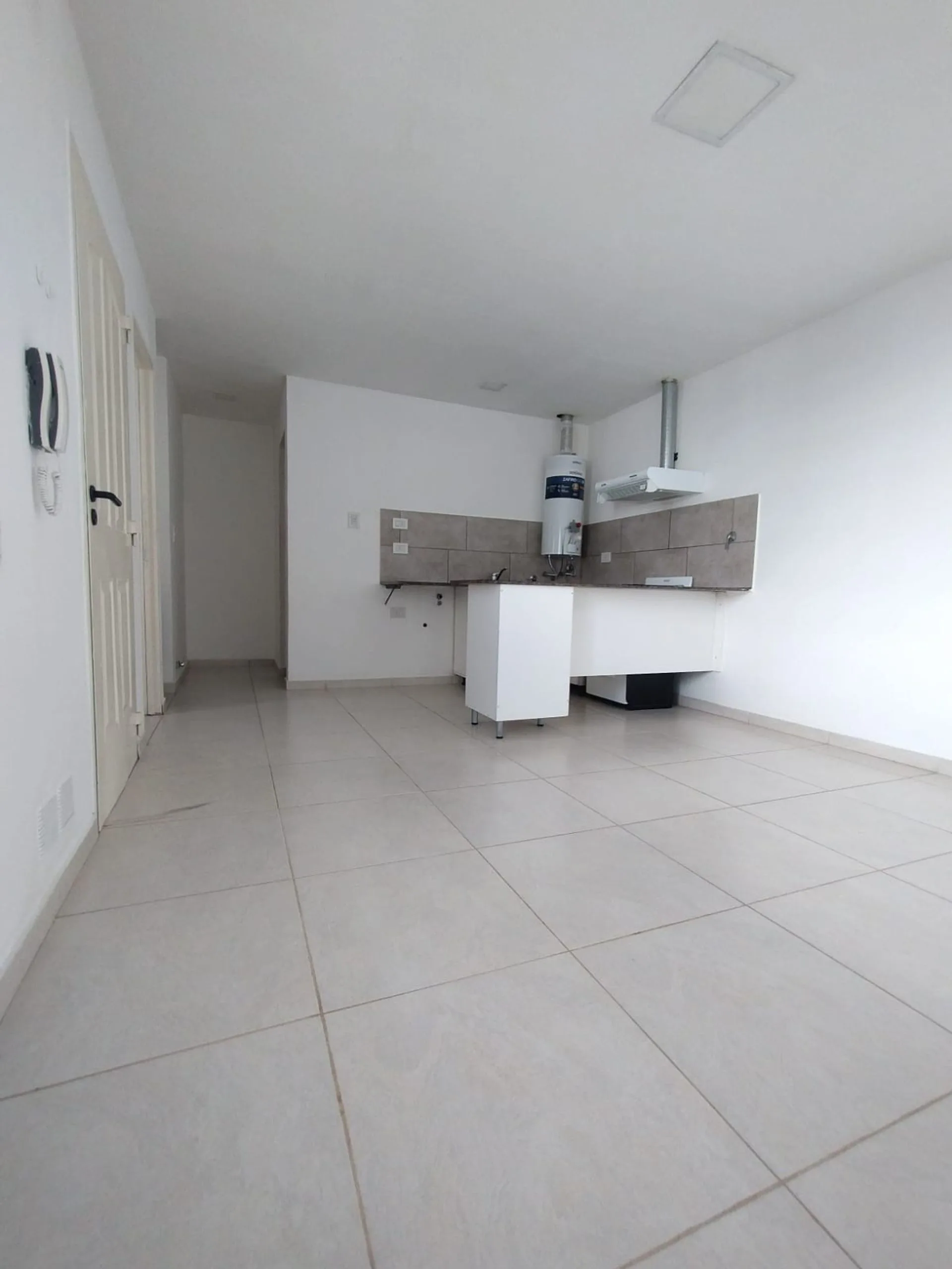 ALQUILER DE DEPARTAMENTO ZONA IUPA foto 4