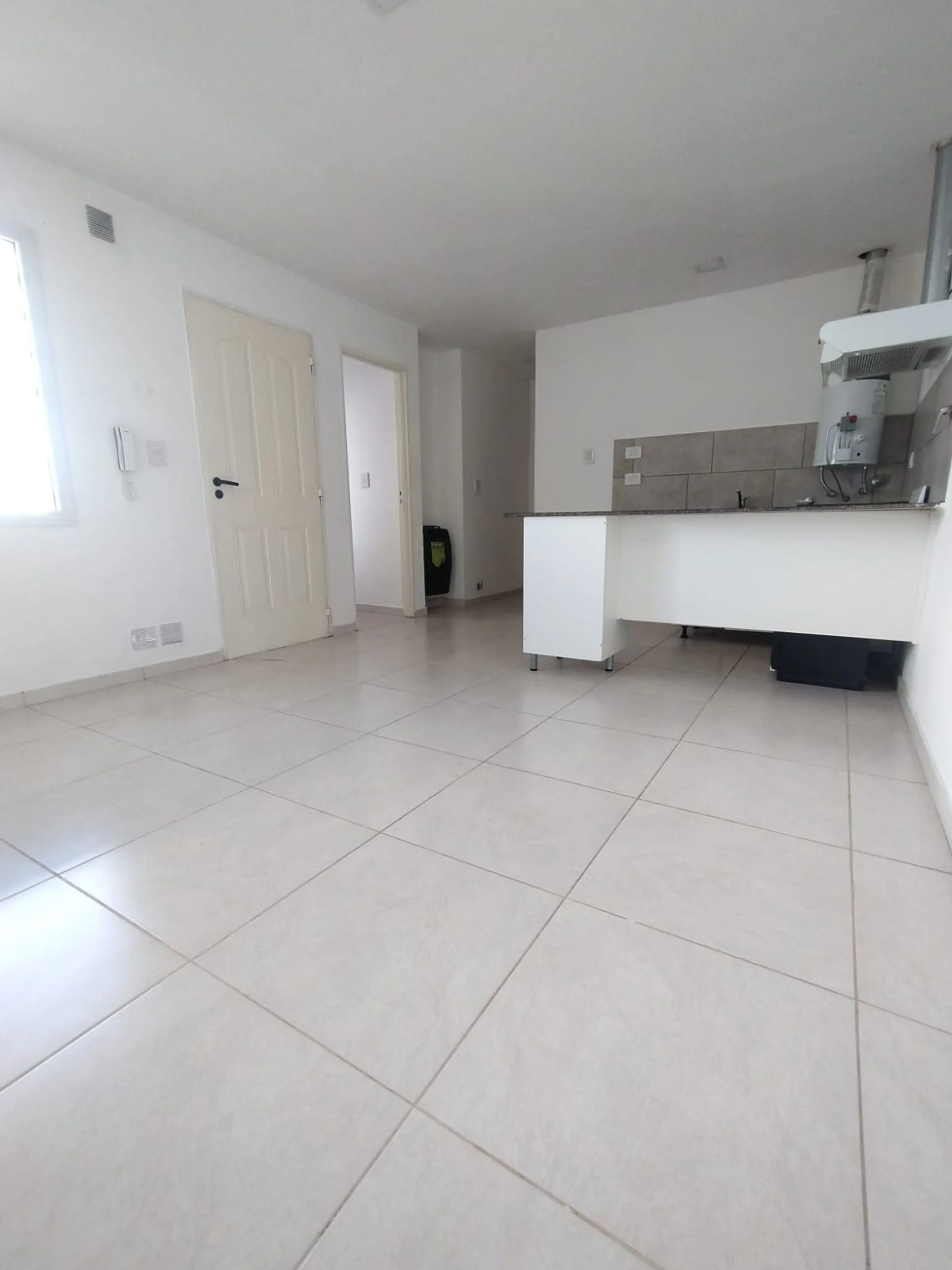 ALQUILER DE DEPARTAMENTO ZONA IUPA foto 5