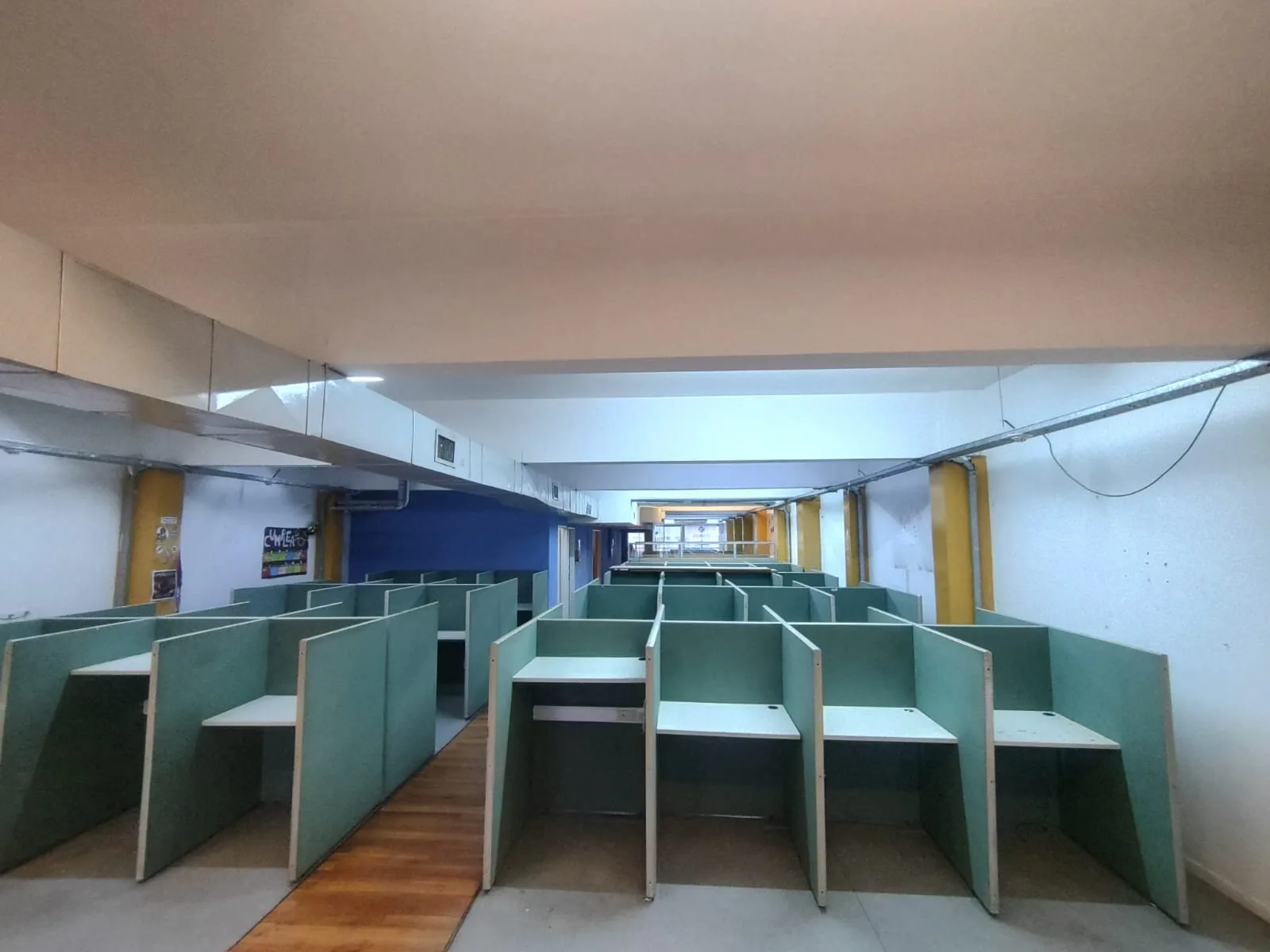 SE ALQUILA OFICINA GRANDE CON COCHERA EN BALVANERA foto 5