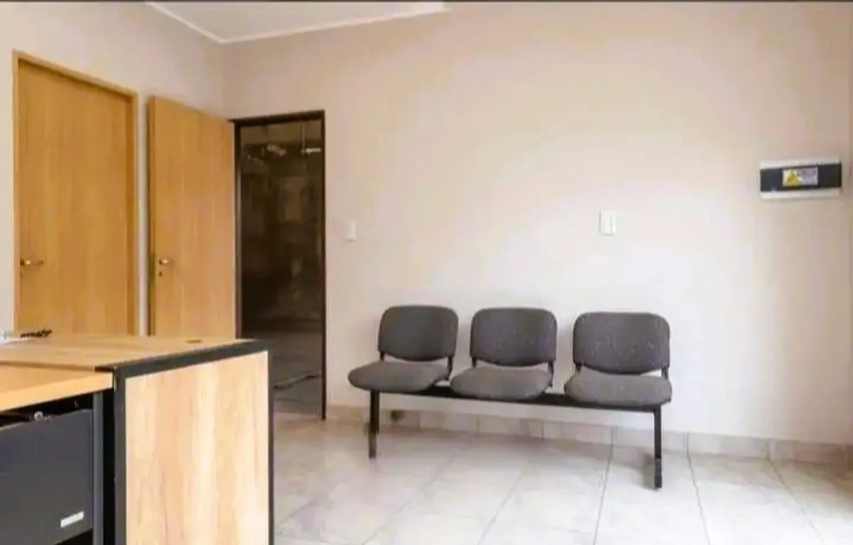 GALPON EN VENTA MACROCENTRO 360M2. APTO CREDITO foto 4
