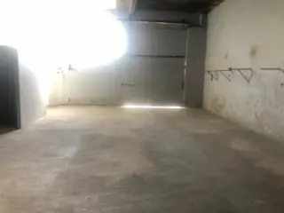 Venta casa con depósito y local. Lote de 31 de frente x 18 foto 3