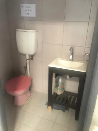 Venta casa con depósito y local. Lote de 31 de frente x 18 foto 4