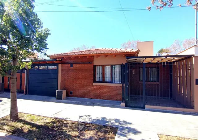 Casa 3 Dormitorios Piscina Godoy Cruz Apto Crédito