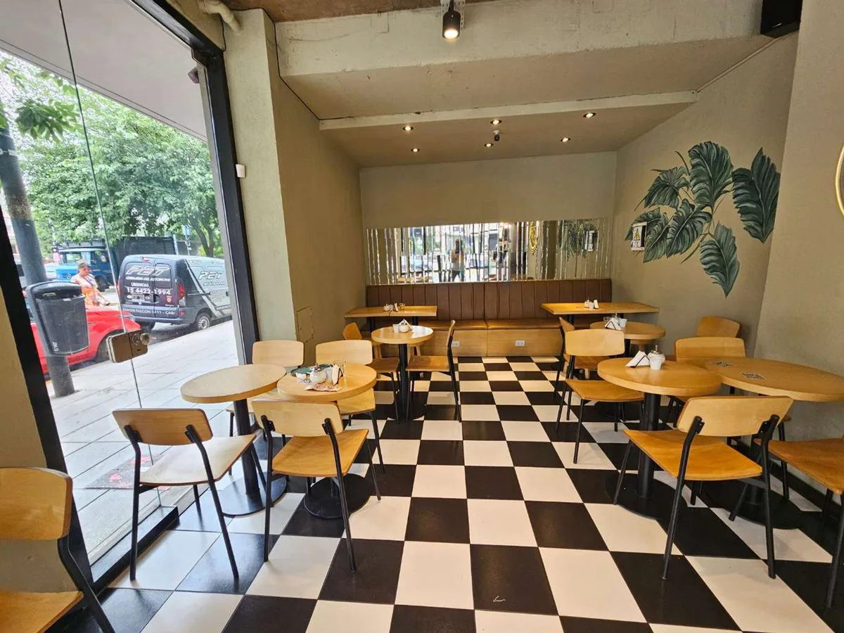 EXCTE LOCAL ESQUINA - VENTA CON RENTA- VILLA LURO foto 4