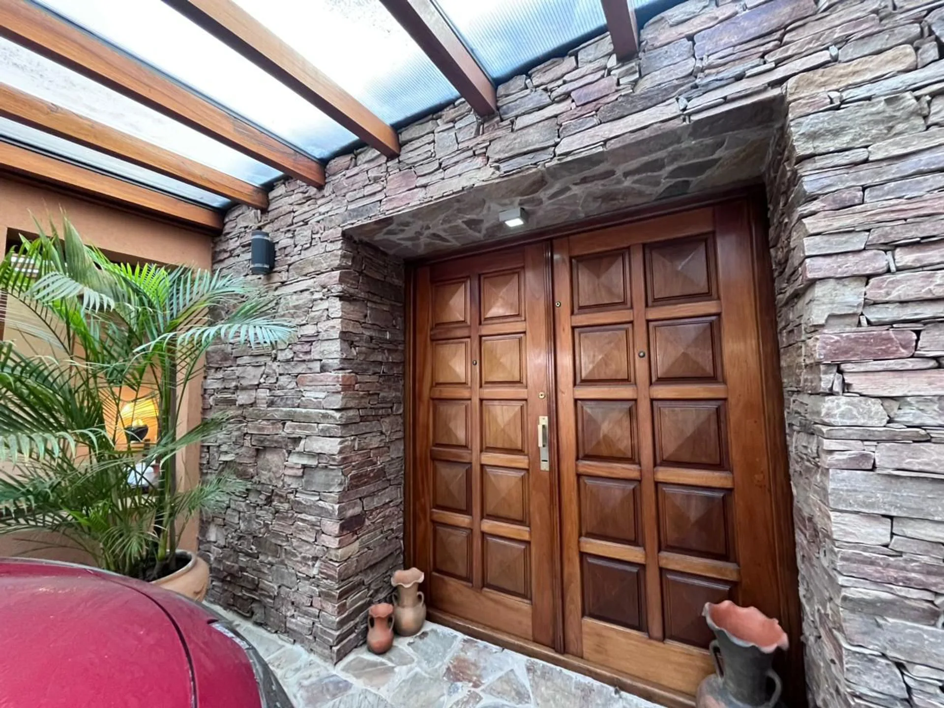 VENTA CASA 6 AMB EN OLIVOS JARDÍN QUINCHO Y 2 COCH foto 2