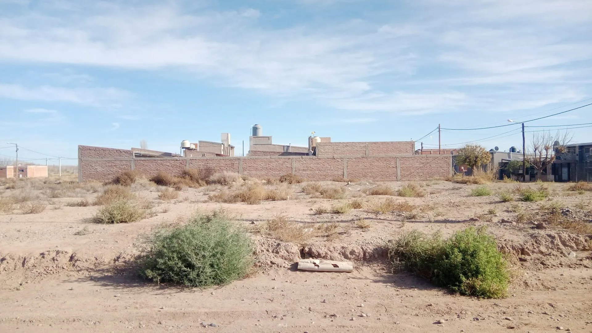 Lote 300 m2 todos los servicios Senillosa foto 2