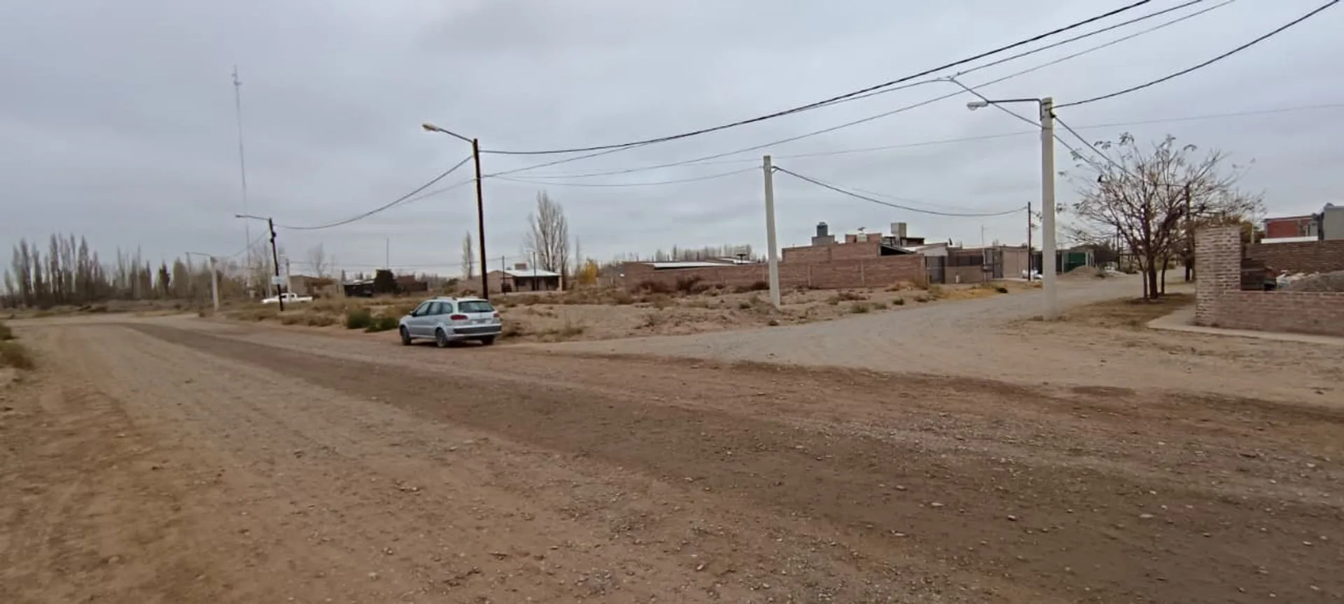 Lote 300 m2 todos los servicios Senillosa foto 3