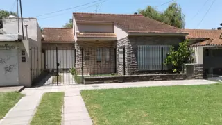 EXCELENTE CASA A 400 DE JUMBO foto 2