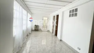 CASA CUATRO DORMITORIOS- B° CENTRO foto 5
