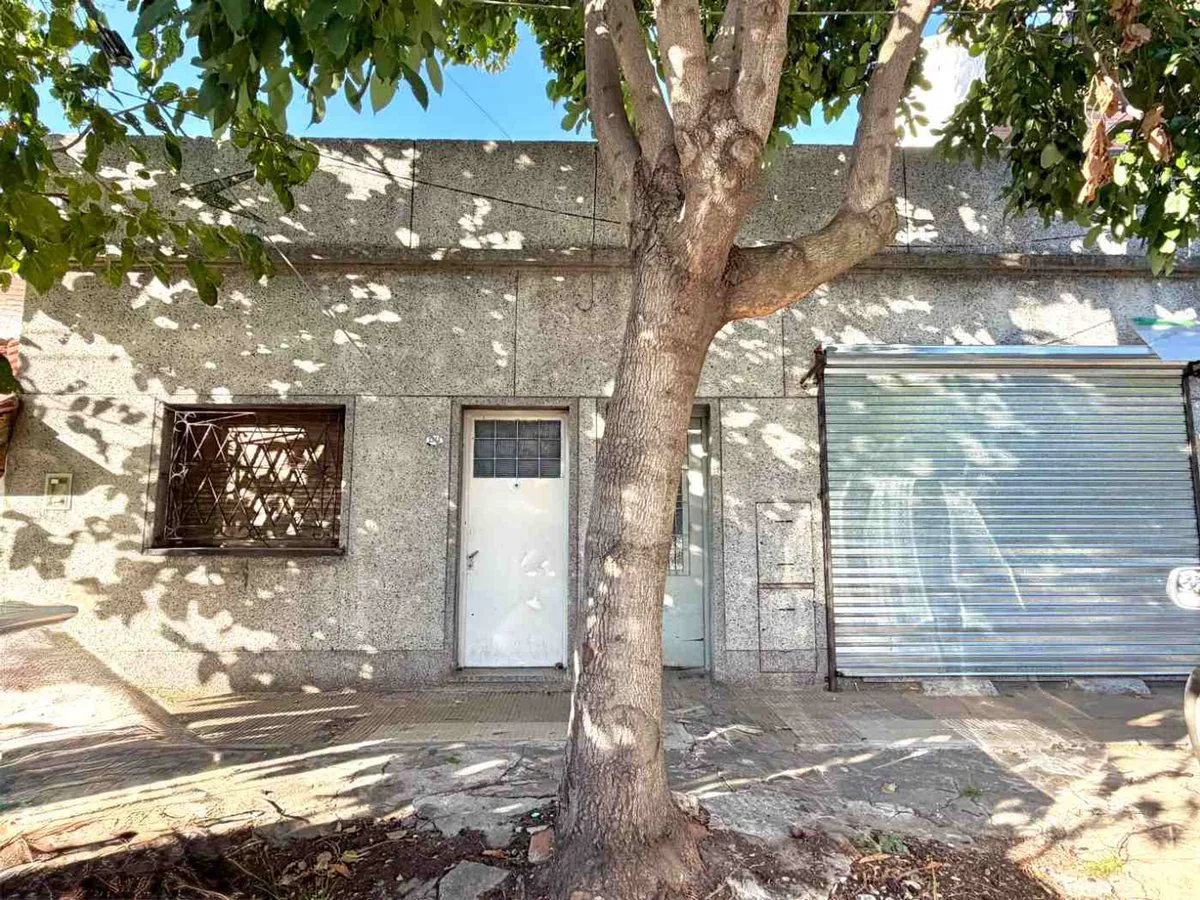 Venta casa lote ideal constructor San Justo foto 2