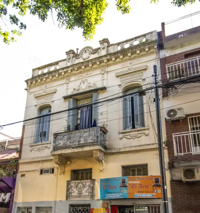 Casa con dos entradas PB y 1er Piso - 472m² - Almagro- Hotel familiar/Pensión - Acepta propiedad en parte de pago