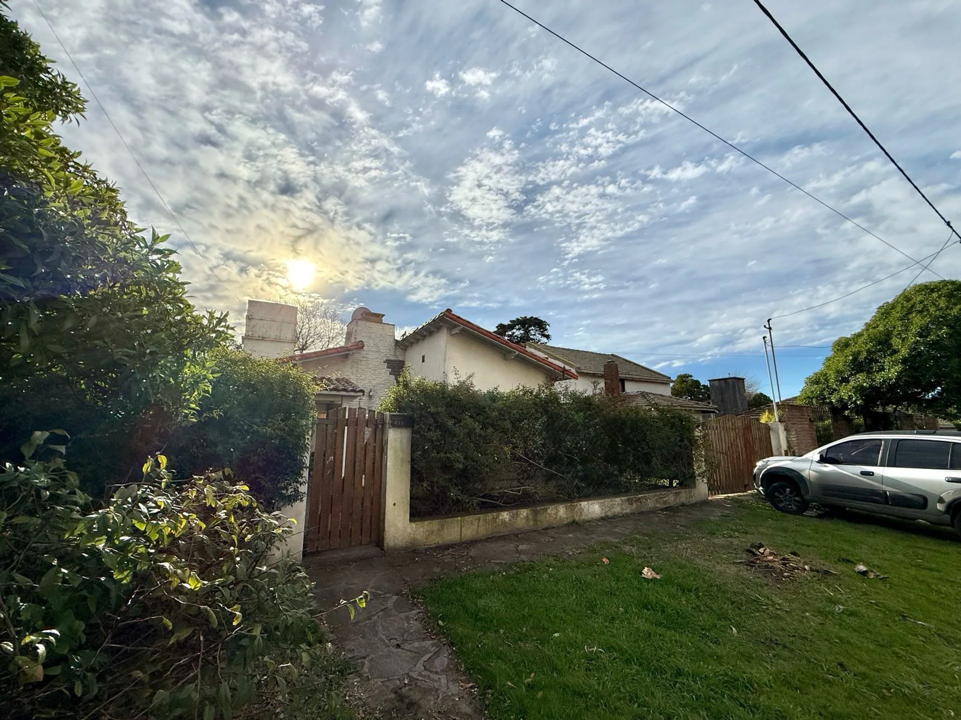 Venta Casa 4amb+Depto+Lote, parque, Zona Alfar foto 3