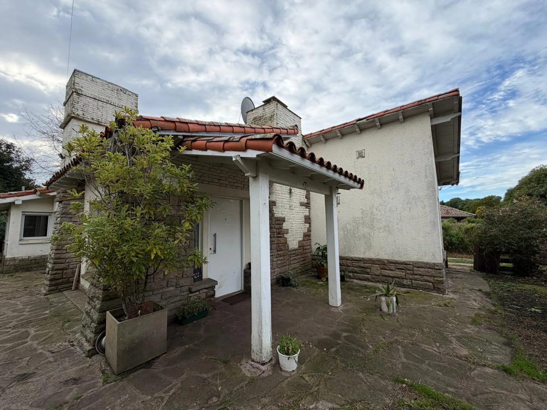 Venta Casa 4amb+Depto+Lote, parque, Zona Alfar foto 5