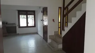 VENTA, CASA SOBRE BULEVAR SARGENTO CABRAL foto 3