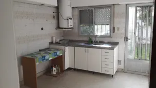 VENTA, CASA SOBRE BULEVAR SARGENTO CABRAL foto 4