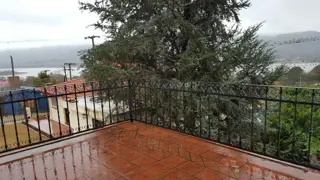 Nºref: 520 -Prop c/ piscina y 2 dptos+quincho e inmej vta al lago sobre rta38 foto 5