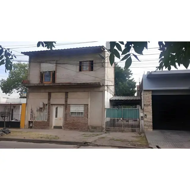 CASA 3 AMBIENTES EN VENTA EN GONZALEZ CATAN
