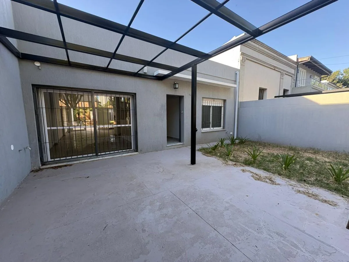 HERMOSA CASA EN BARRIO RESIDENCIAL foto 2