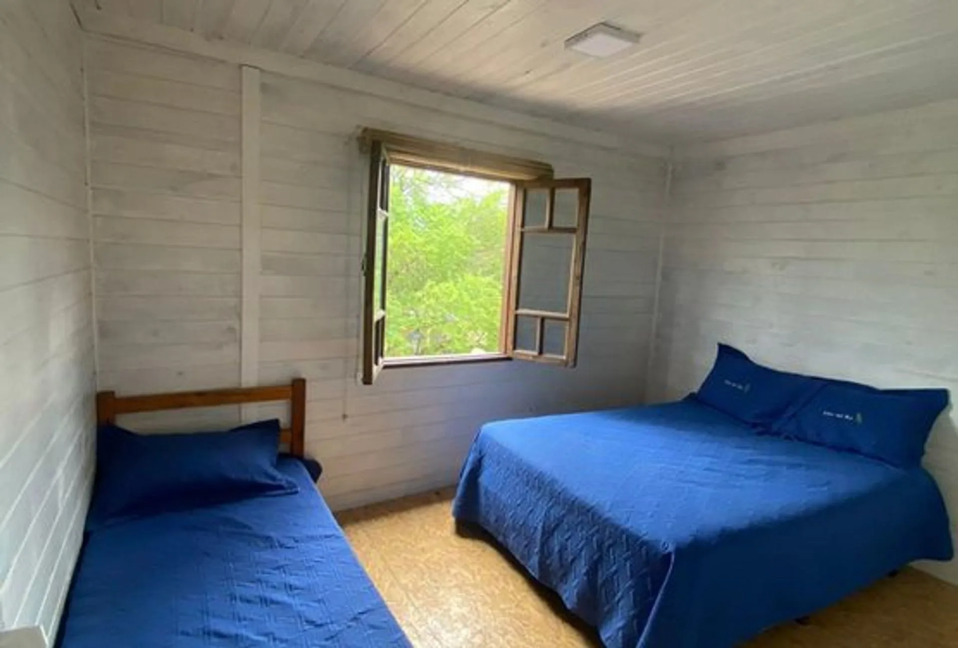 CABAÑAS DE 1 DORMI VENTA VISTA AL RIO MONJE foto 5