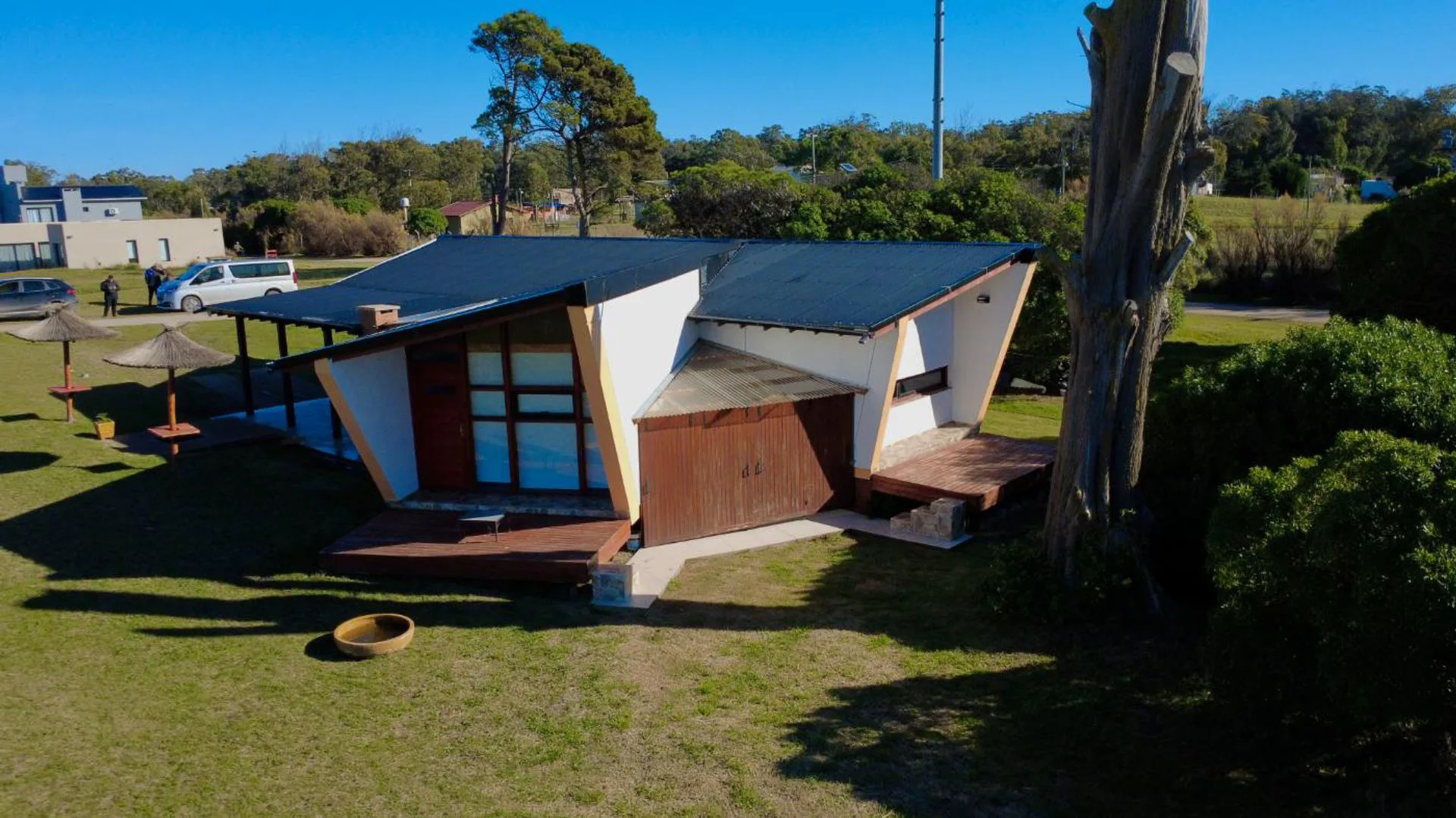 Chalet 3 ambientes frente a cancha de golf foto 3