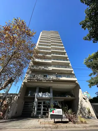 Cochera descubierta en alquiler foto 1