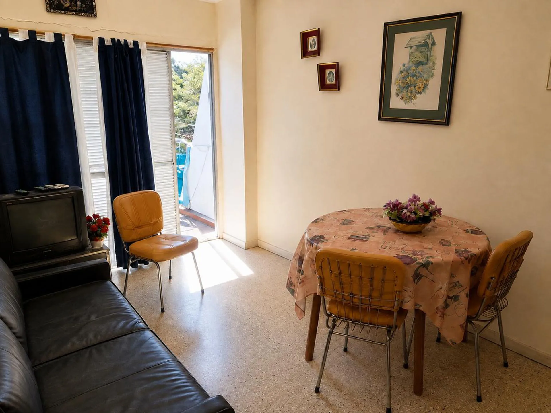 VENTA DPTO 2 AMB C/COCHERA - SAN BERNARDO foto 2