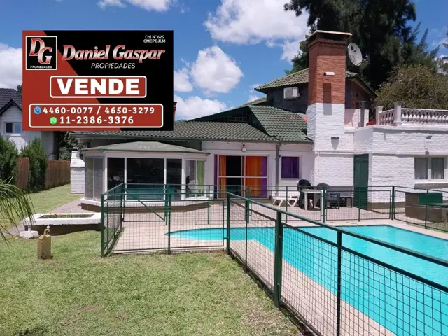 VENTA - IMPRESIONANTE CASA 6 AMBIENTES - COUNTRY CLUB BOCA RATÓN