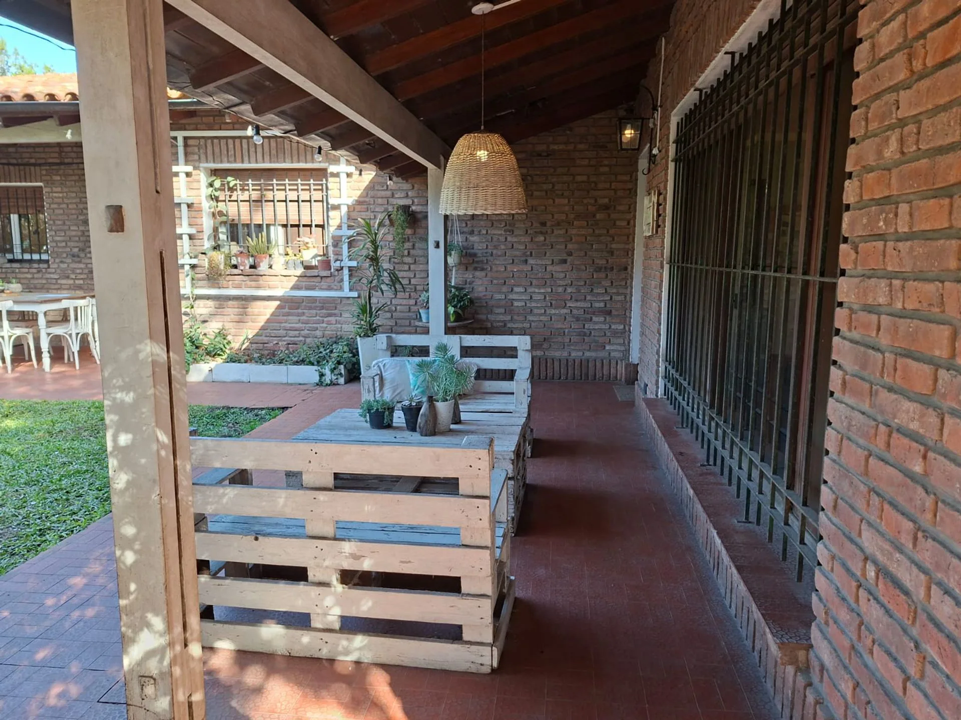 CASA LOS ÑANDUCES - LOTE AMPLIO - JARDÍN Y PILETA foto 5