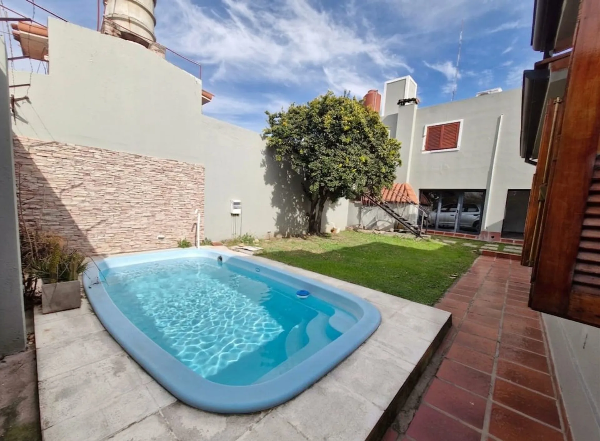 VENTA CASA 4 DORMITORIOS PILETA APTO CREDITO foto 2