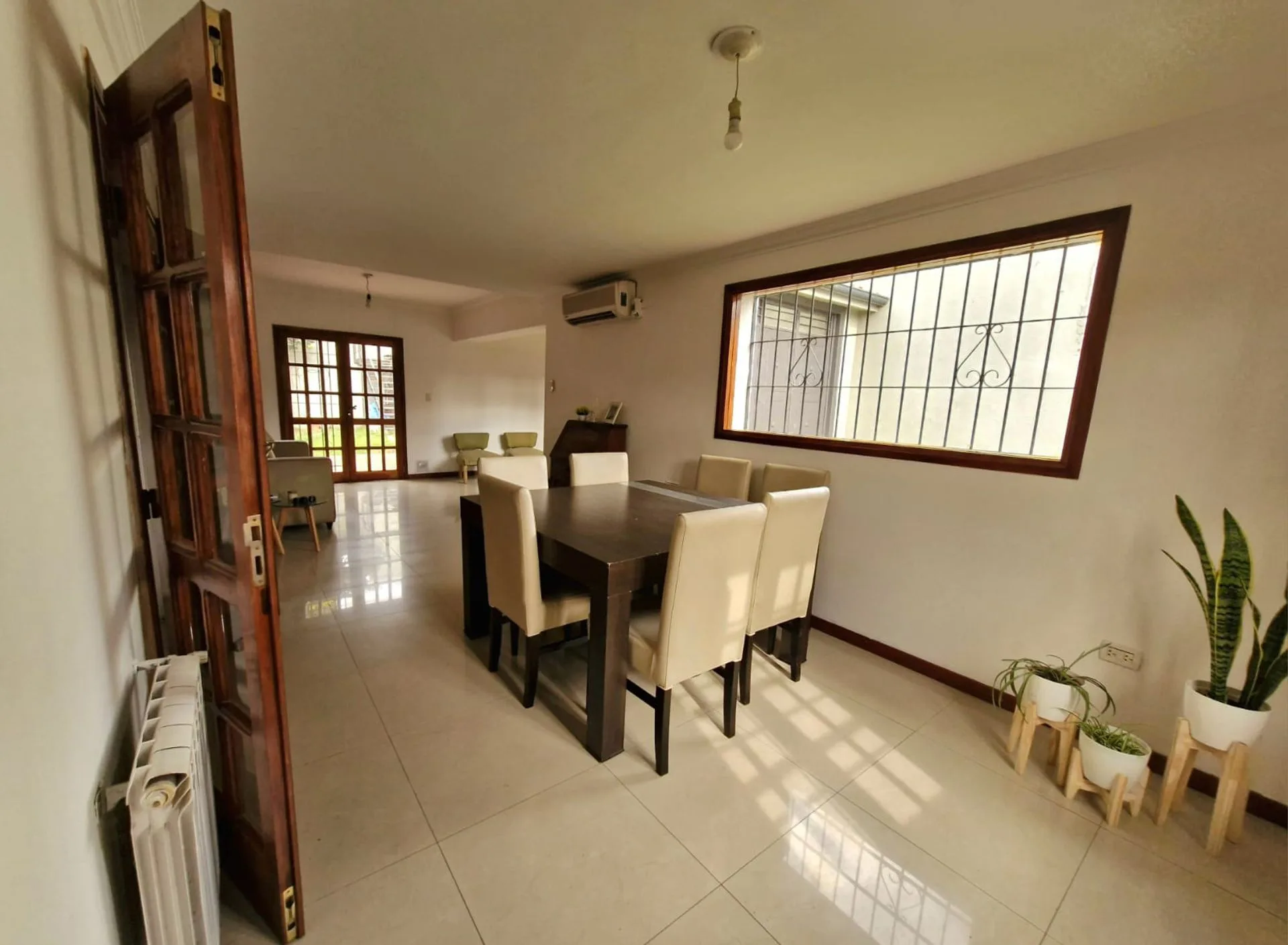 VENTA CASA 4 DORMITORIOS PILETA APTO CREDITO foto 4