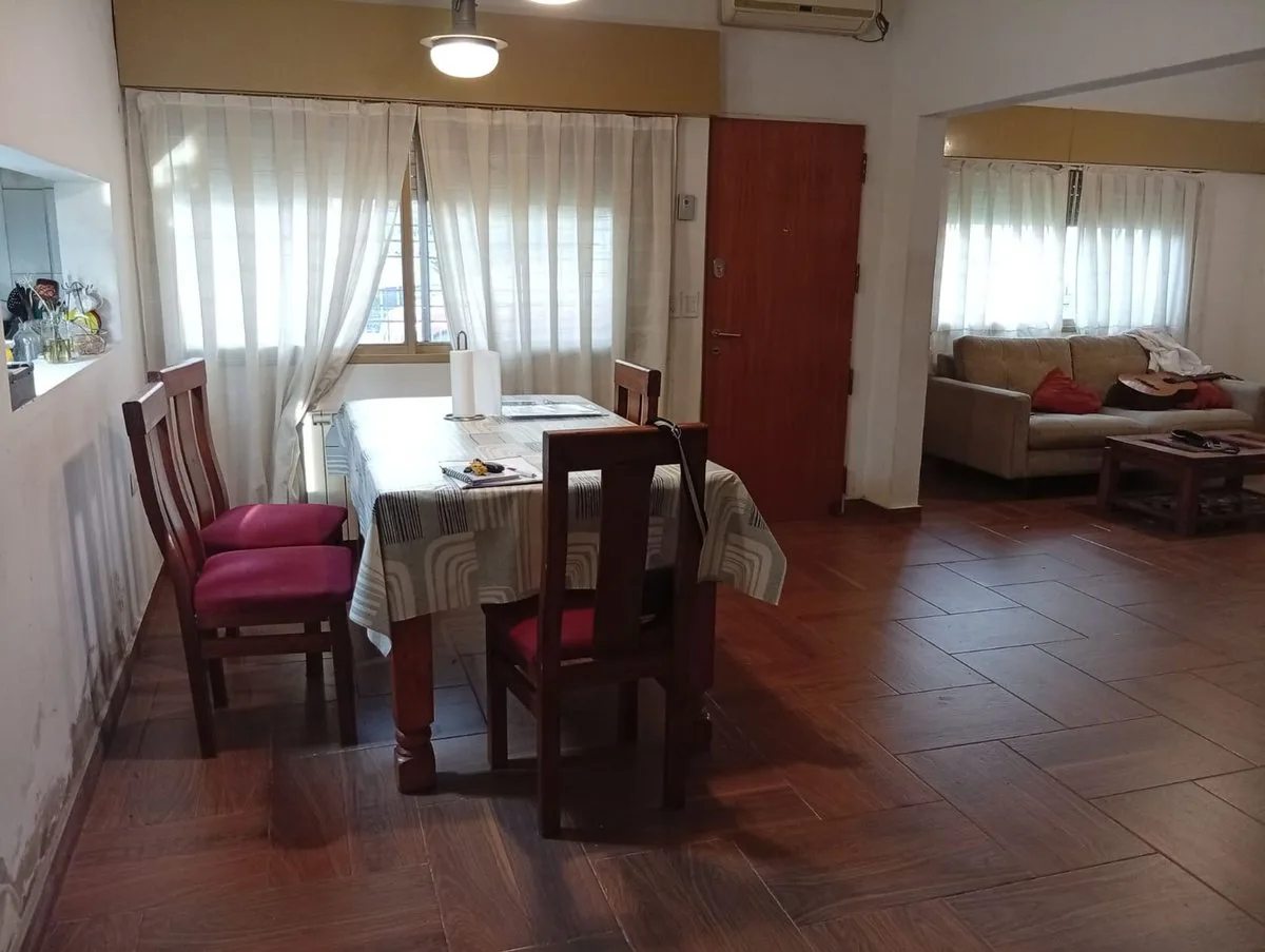 VENTA DE CASA 5 AMBIENTES EL PALOMAR foto 2