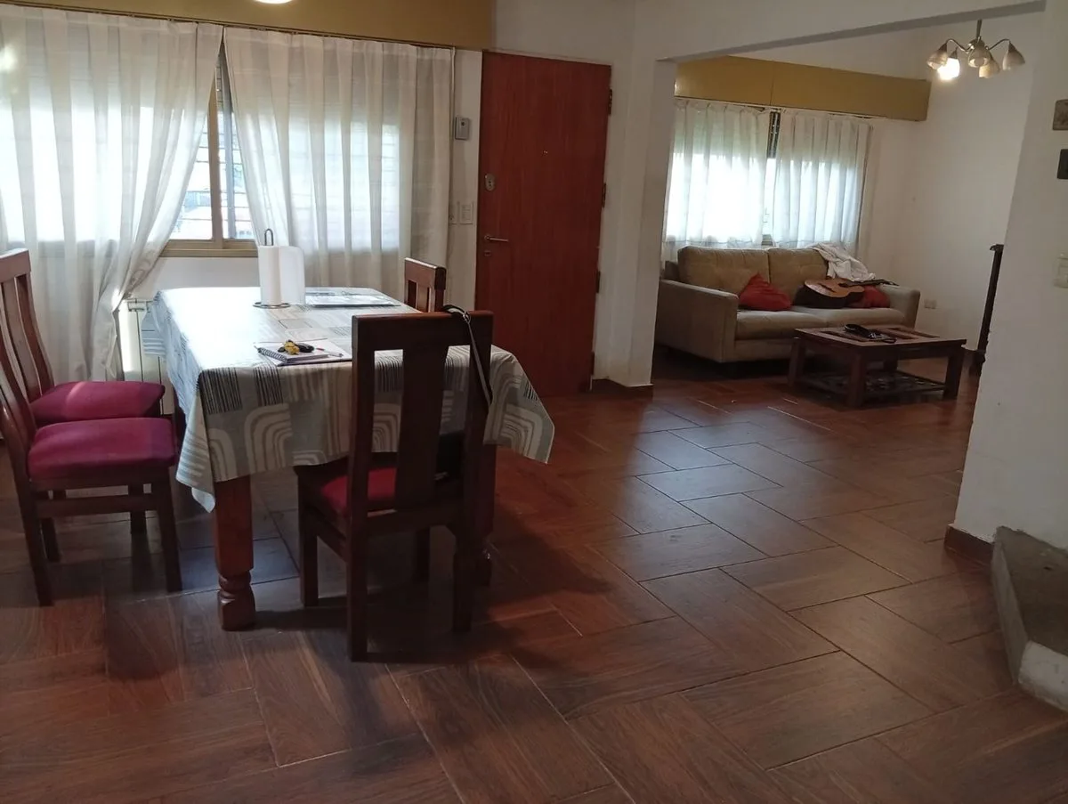 VENTA DE CASA 5 AMBIENTES EL PALOMAR foto 3