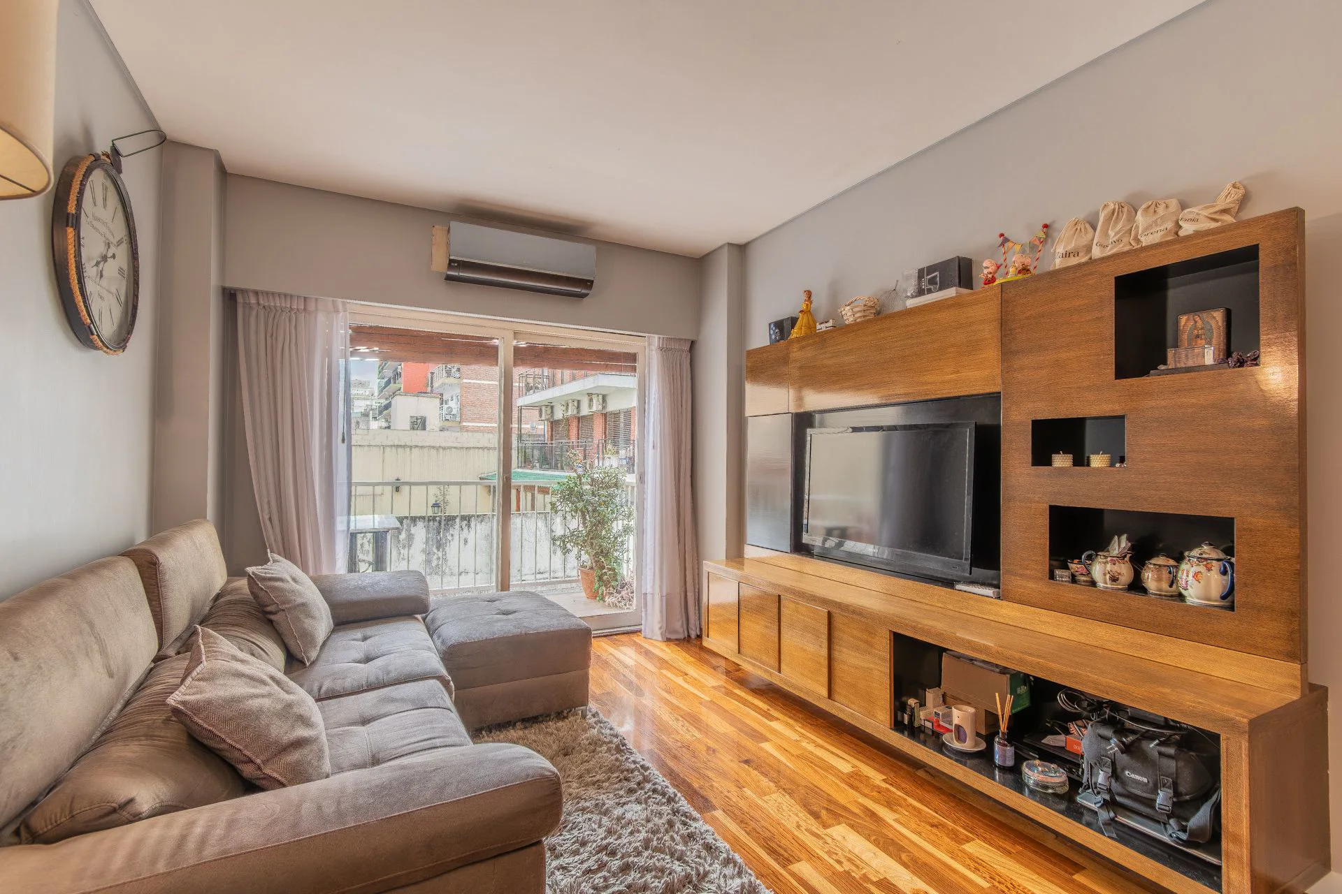 SEMIPISO 3 AMB. CON DEPENDENCIA | VILLA URQUIZA foto 2