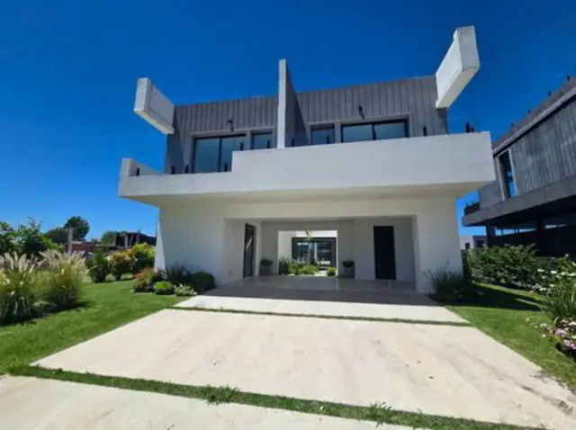 Casa - El Canal