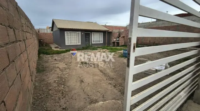 CASA EN VENTA B° LOS BRETES