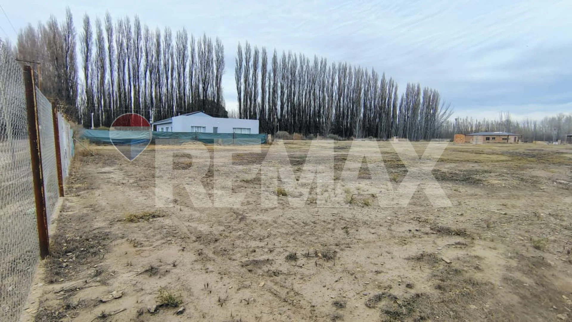 Amplio lote en venta de 792,95 m2 en General Roca foto 5