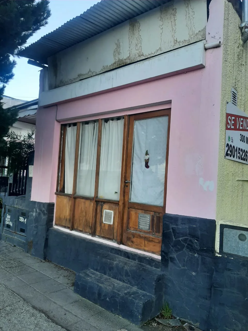 VENTA – CASA + 3 DEPTOS. – USHUAIA foto 2