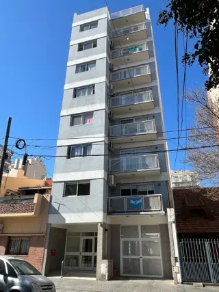 Departamento 2 Ambientes con cochera cubierta foto 1