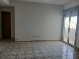 DEPARTAMENTO DE 2 AMBIENTES CON BALCON EN FLORESTA foto 3