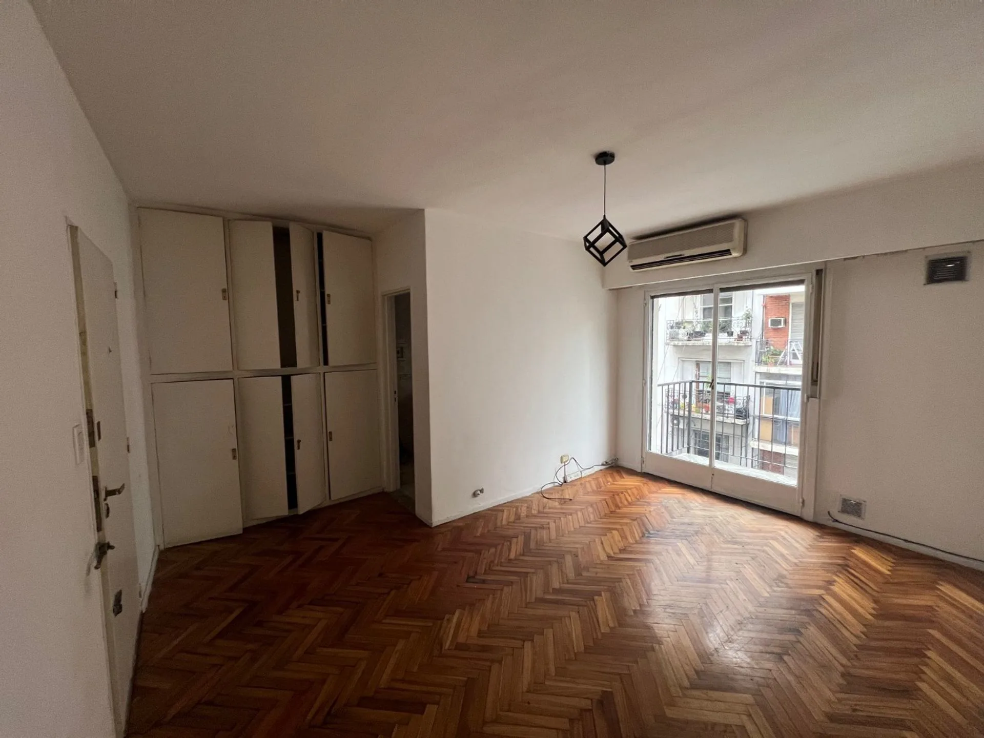 VENTA DOS AMBIENTES APTO PROFESIONAL CON BALCON foto 2