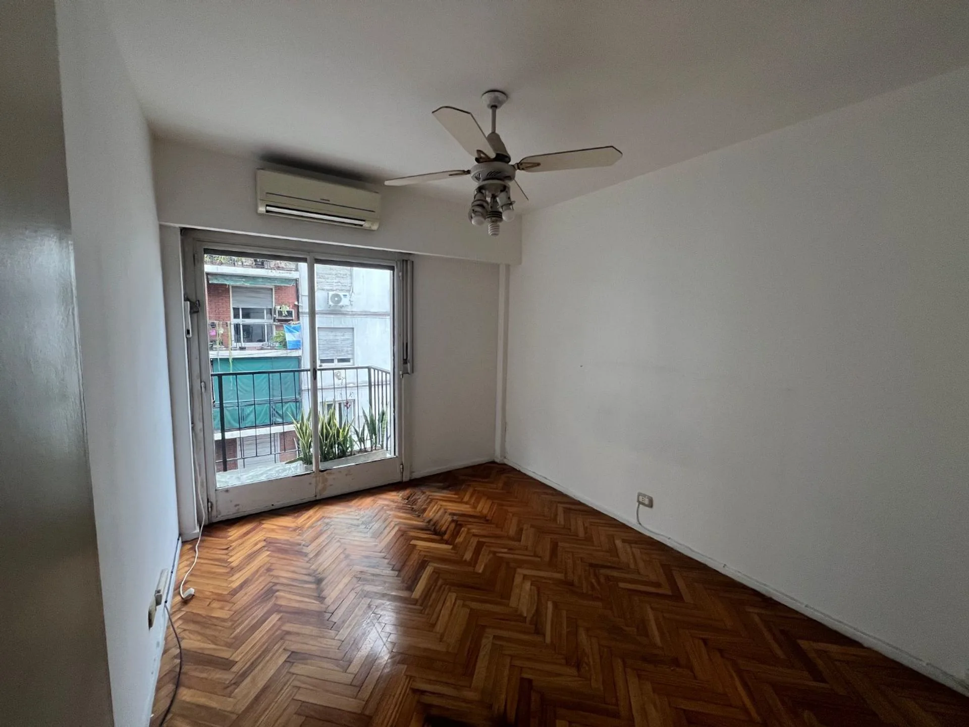VENTA DOS AMBIENTES APTO PROFESIONAL CON BALCON foto 4