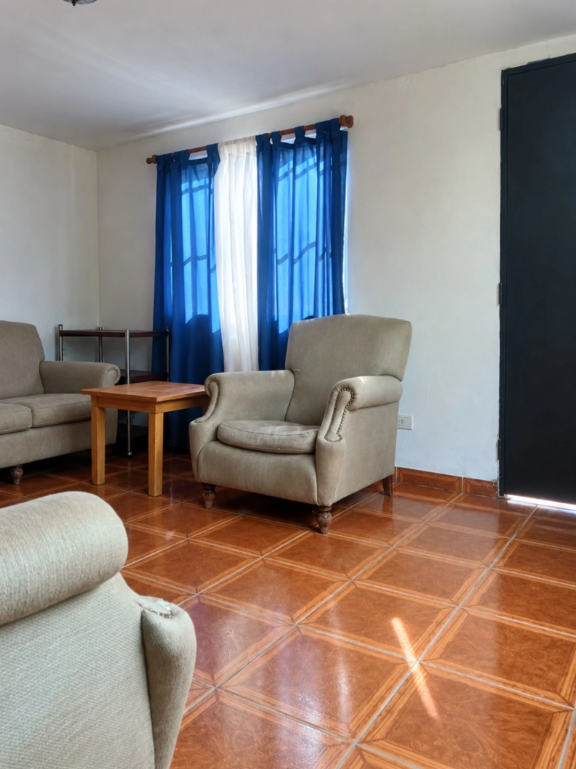 VENTA CASA 3 DORMITORIOS COCHERAS QUINCHO CAMPANA foto 5