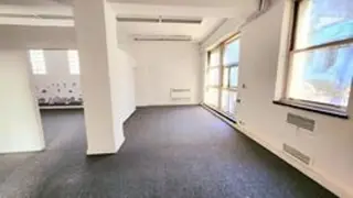 Venta - Oficina Comercial - 700 mts aproximados foto 5