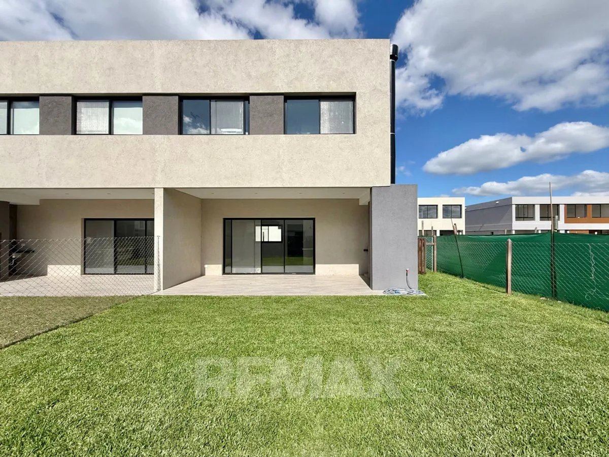 VENTA DUPLEX 5 AMB. A ESTRENAR SPRINGPARK PILAR foto 4