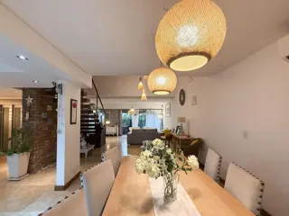 casa en la mejor zona de Barrio Naon foto 1